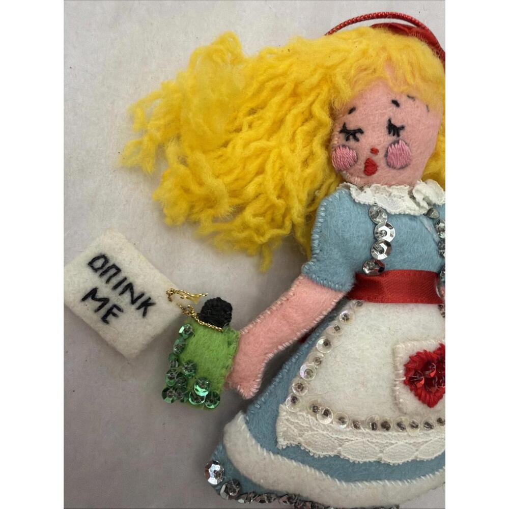 Alice in Wonderland Bucilla Vintage 1970s Felt Ornaments Set 4 Rare Complete - Picture 5 of 10